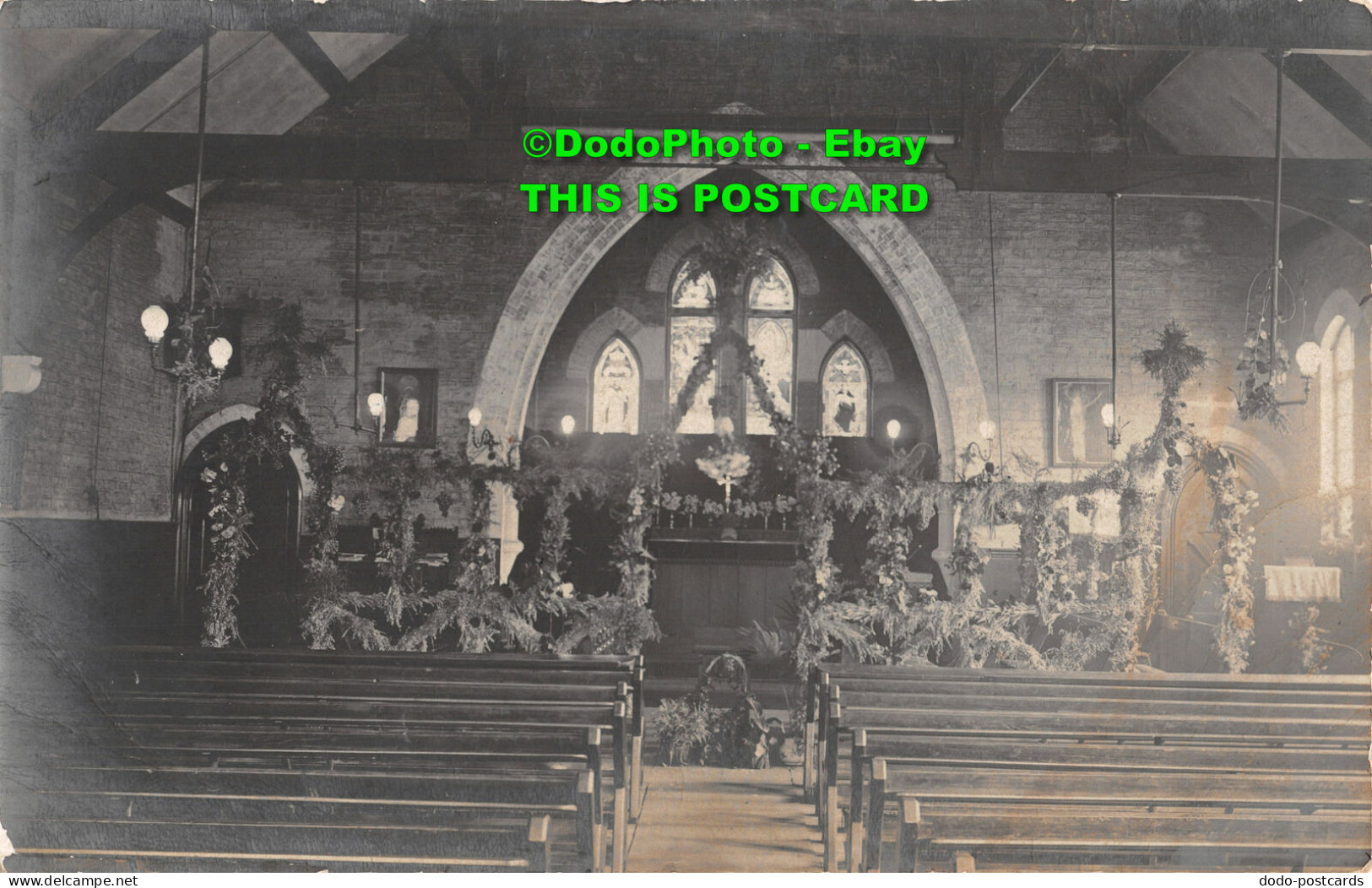 R417788 Unknown Church. Postcard - Monde