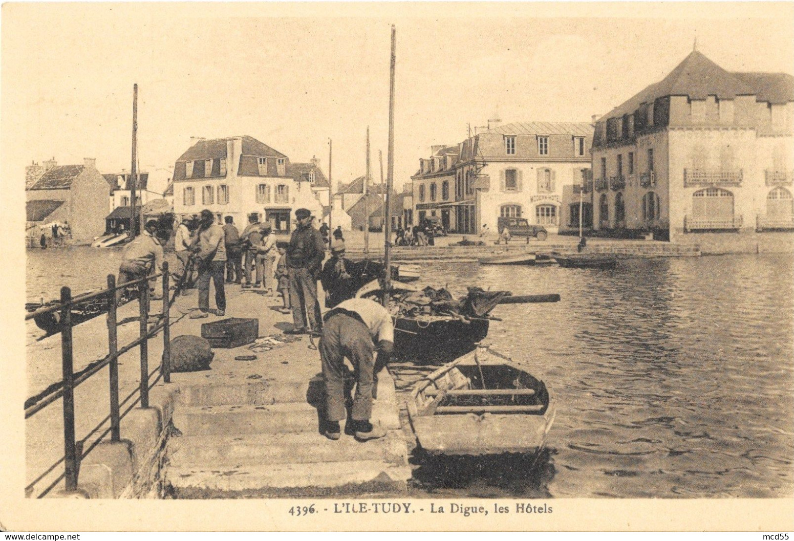 ILE-TUDY (29-Finistére)  La Digue Et Les Hotels - Ile Tudy