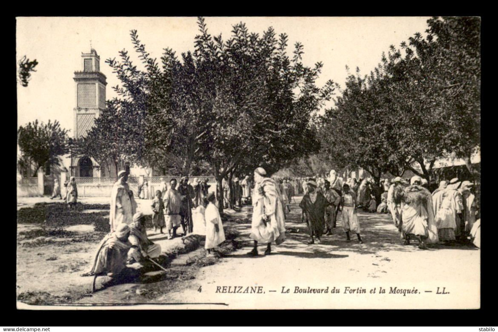 ALGERIE - RELIZANE - LE BOULEVAD DU FORTIN ET LA MOSQUEE - Autres & Non Classés