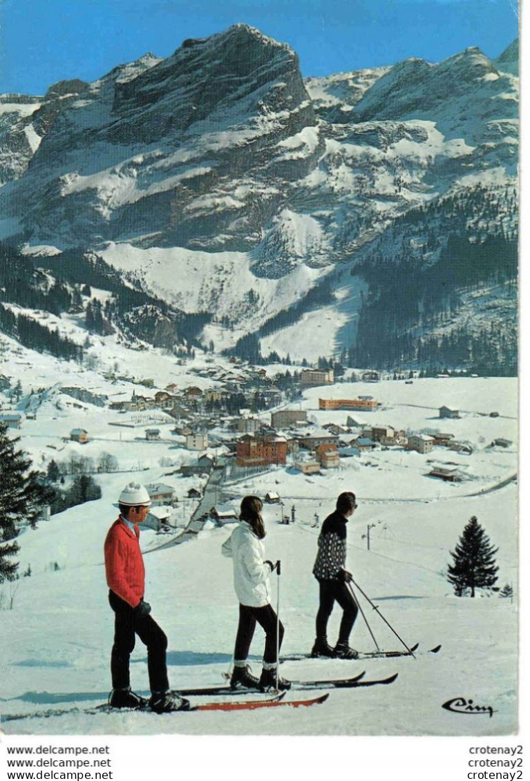 73 PRALOGNAN LA VANOISE En 1971 Gros Plan De Skieurs Skis Et Tenue De L'époque Vue Générale Et Le Grand Marchet - Pralognan-la-Vanoise