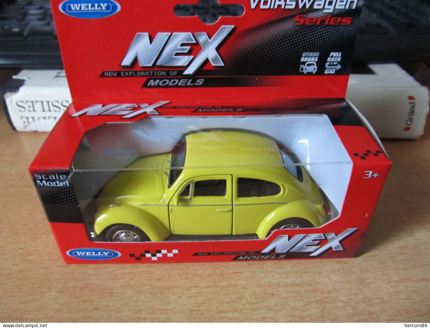 WELLY NEX VOLKSWAGEN BEETLE / COCCINELLE JAUNE - ETAT NEUF SOUS BLISTER. - Other & Unclassified