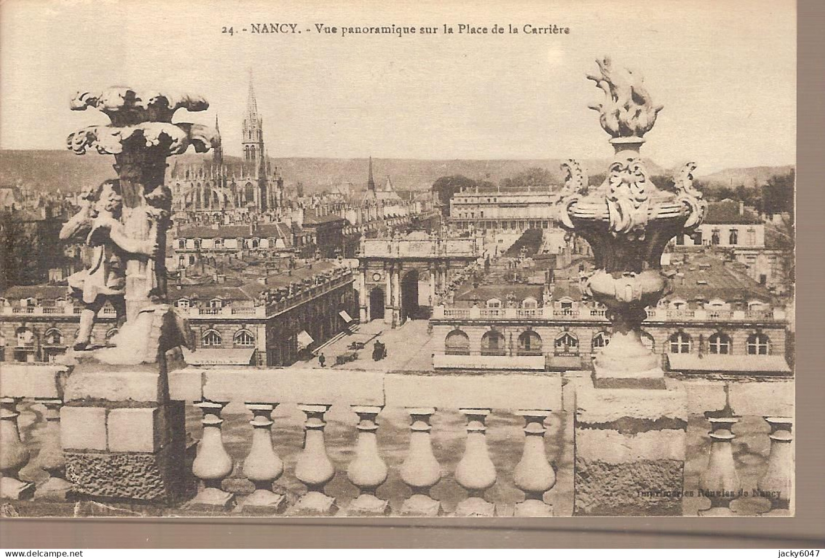 54 - Nancy - Vue Panoramique Sur La Place De La Carrière - Nancy