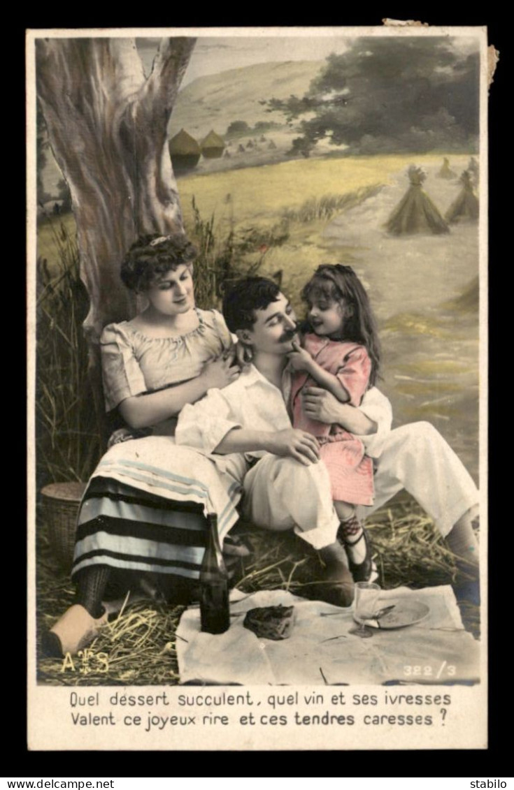 FANTAISIES - LE BONHEUR EN FAMILLE - COUPLE ET ENFANT - SERIE DE 4 CARTES - Sonstige & Ohne Zuordnung