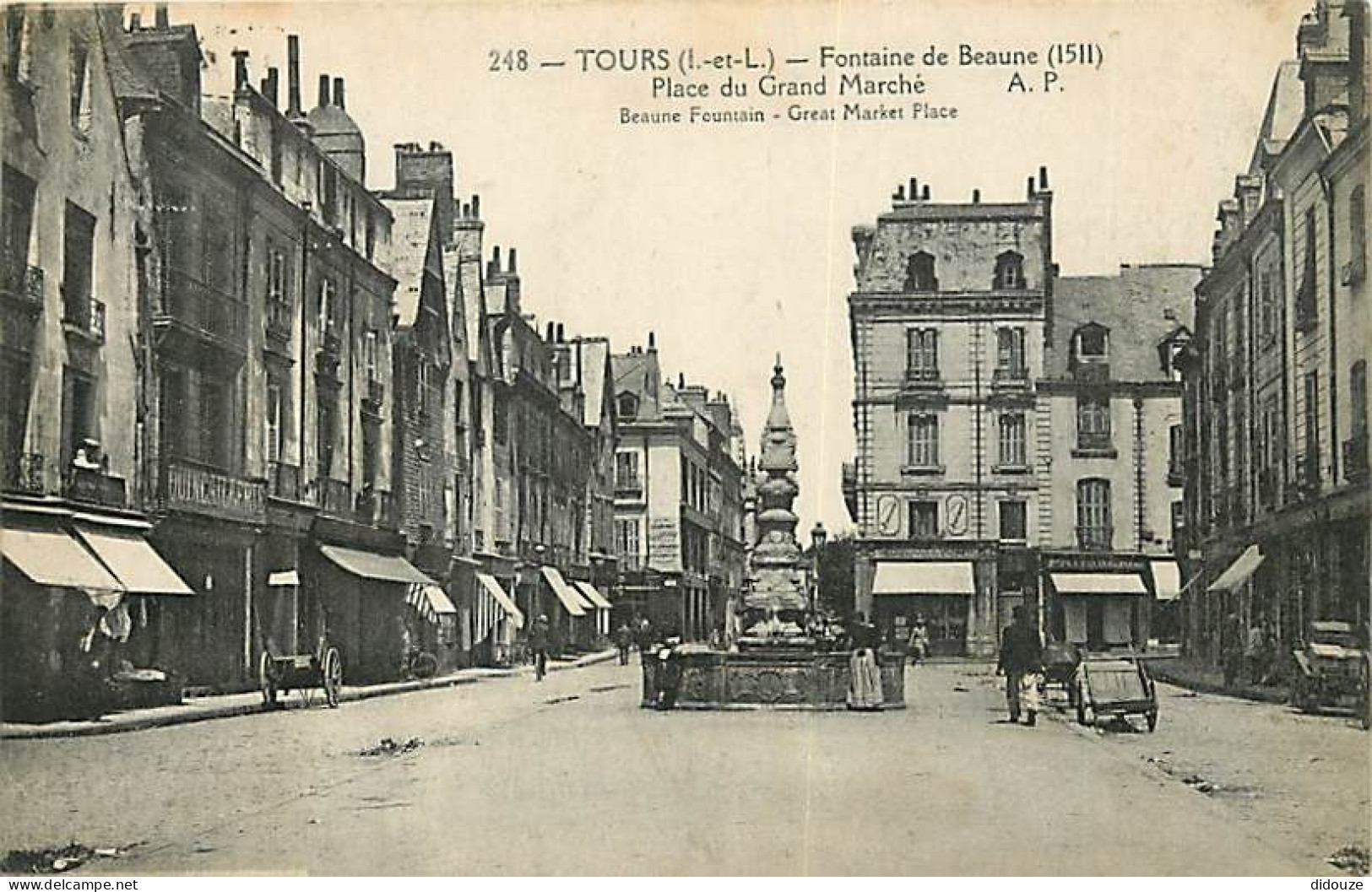 37 - Tours - Fontaine De Beaune - Place Du Grand Marché - Animée - Oblitération Ronde De 1923 - CPA - Voir Scans Recto-V - Tours