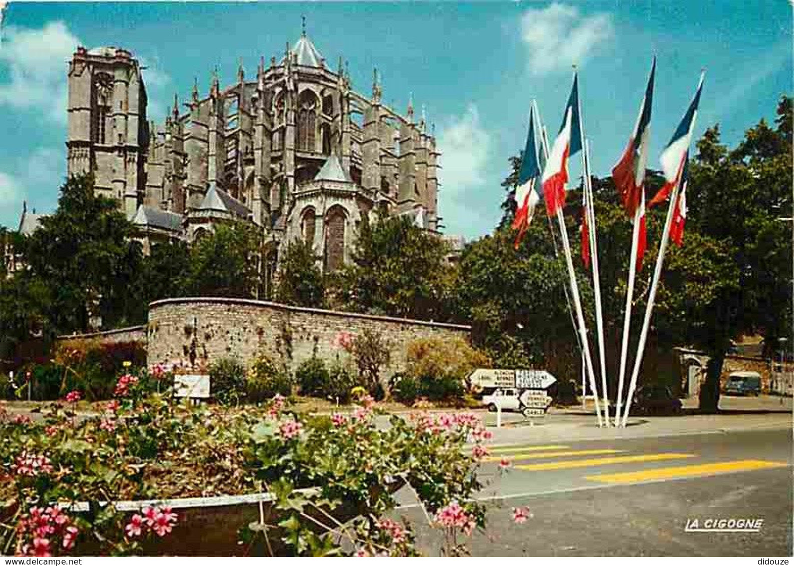 72 - Le Mans - La Cathédrale Saint Julien - La Place Des Jacobins - Fleurs - CPM - Voir Scans Recto-Verso - Le Mans