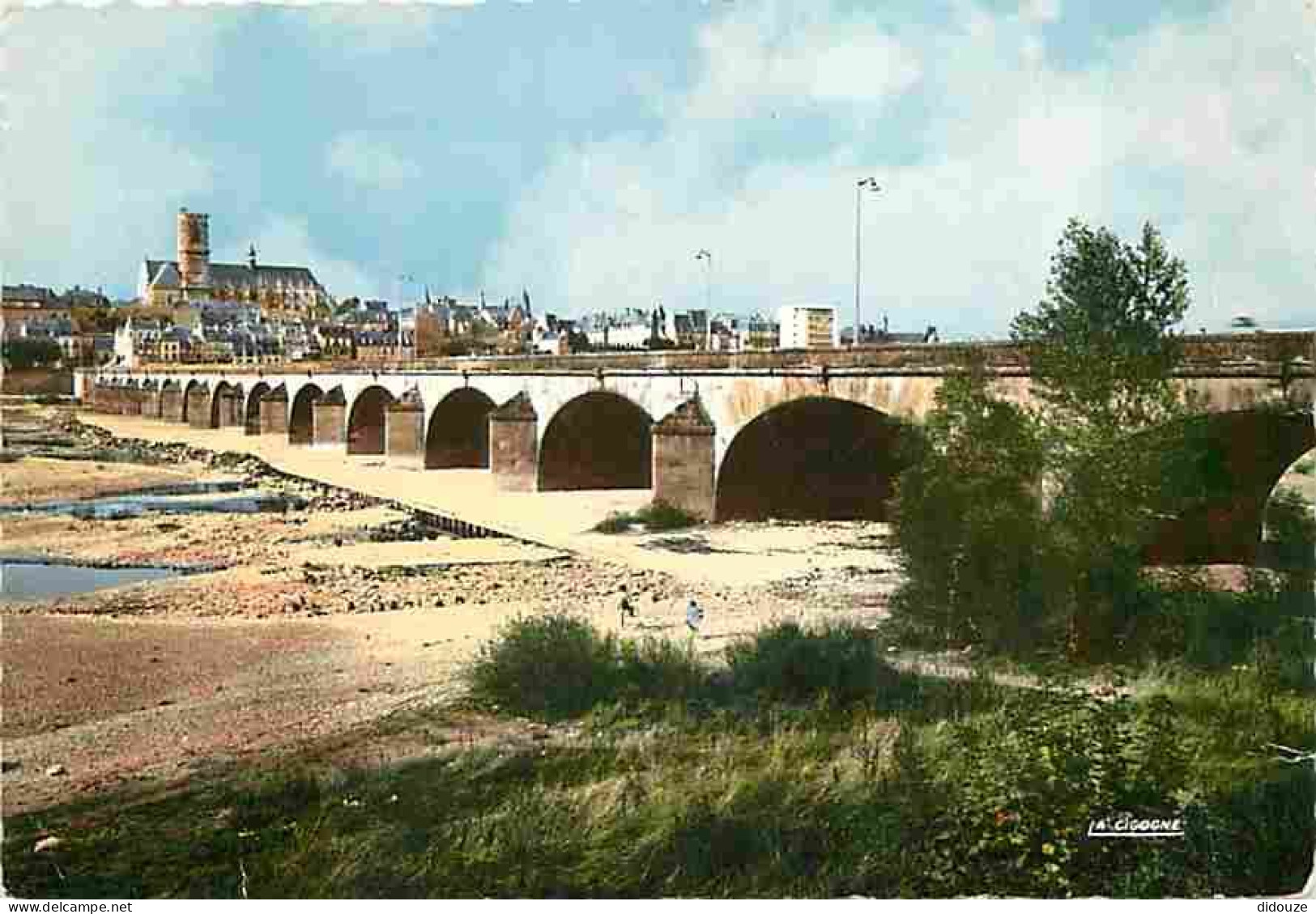 58 - Nevers - Le Pont Sur La Loire - La Cathédrale - Flamme Postale 6e Prix Automobile De Magny-Cours 1965 - CPM - Voir  - Nevers