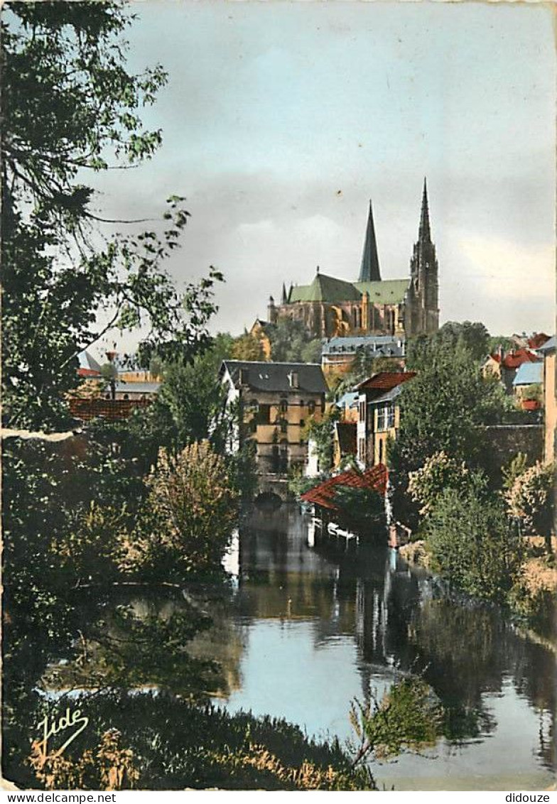 28 - Chartres - La Cathédrale Vue Du Pont Neuf - CPM - Voir Scans Recto-Verso - Chartres