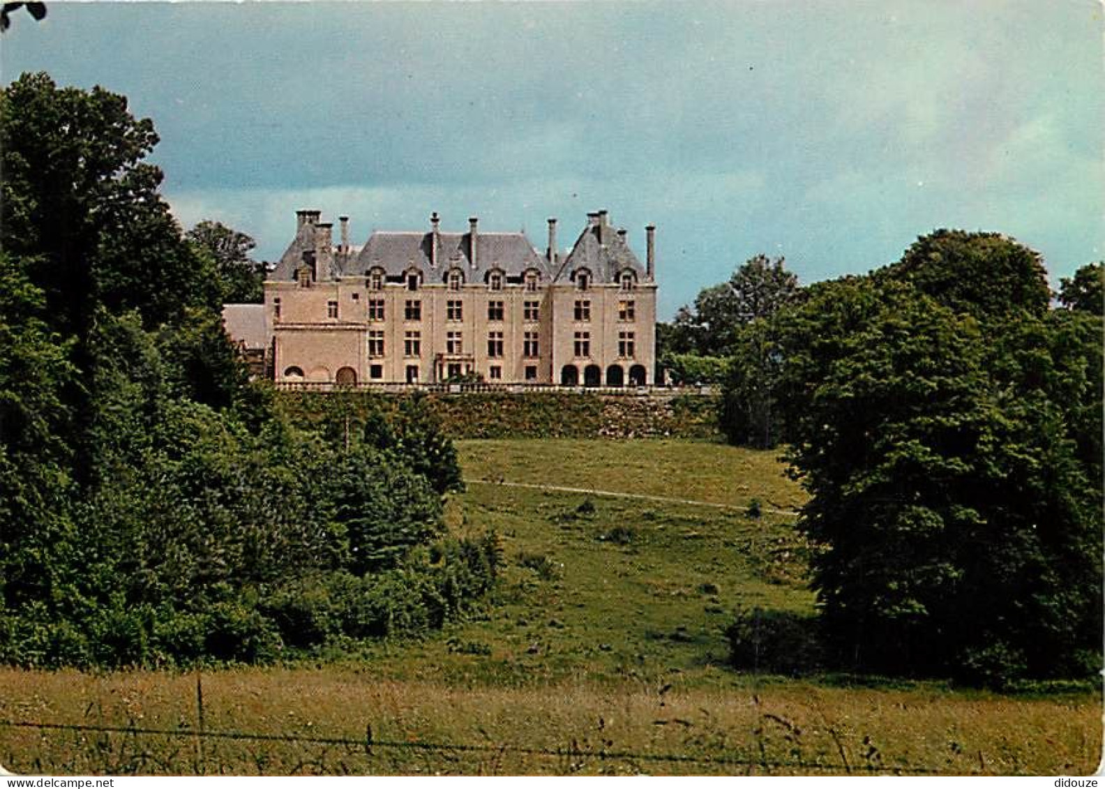 56 - Pontalec En Berne - Le Château - Foyer Notre Dame De Joie - CPM - Voir Scans Recto-Verso - Other & Unclassified