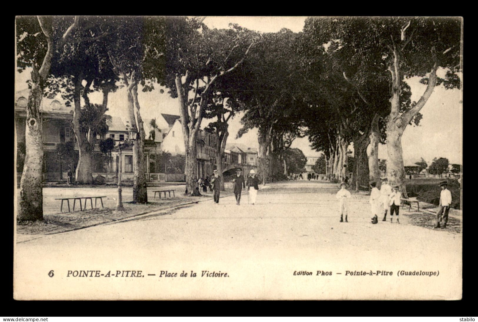 GUADELOUPE - POINTE-A-PITRE - PLACE DE LA VICTOIRE - Pointe A Pitre