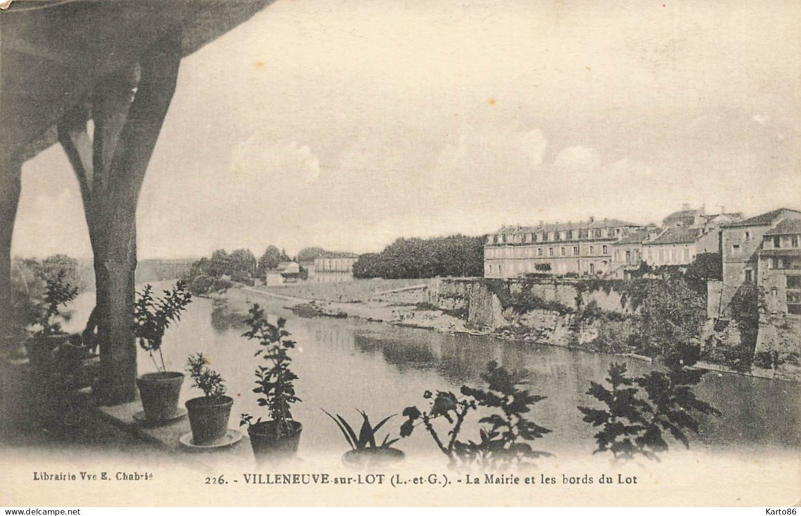 Villeneuve Sur Lot * La Mairie Et Les Bords Du Lot - Villeneuve Sur Lot