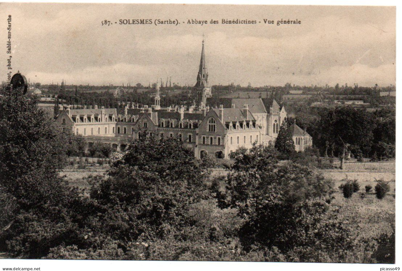 Sarthe , Solesmes , Abbaye Des Bénédictines , Vue Générale - Solesmes