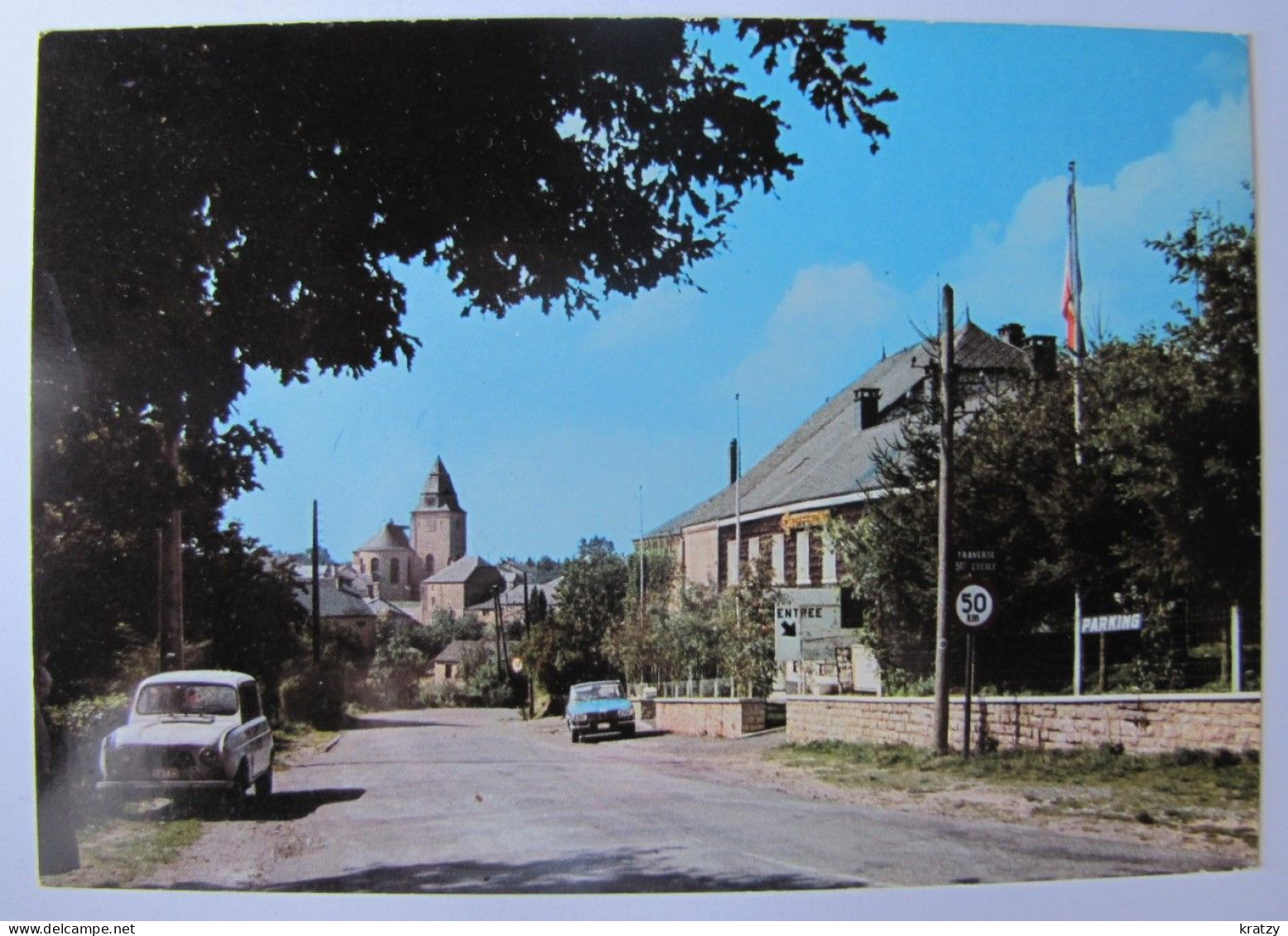 BELGIQUE - LUXEMBOURG - FLORENVILLE - SAINTE-CECILE - Le Centre Du Village - Florenville