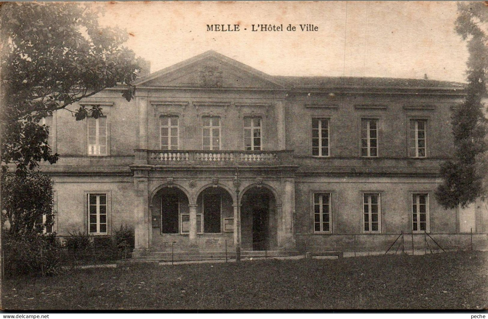 N°2567 W -cpa Melle -l'hôtel De Ville- - Melle
