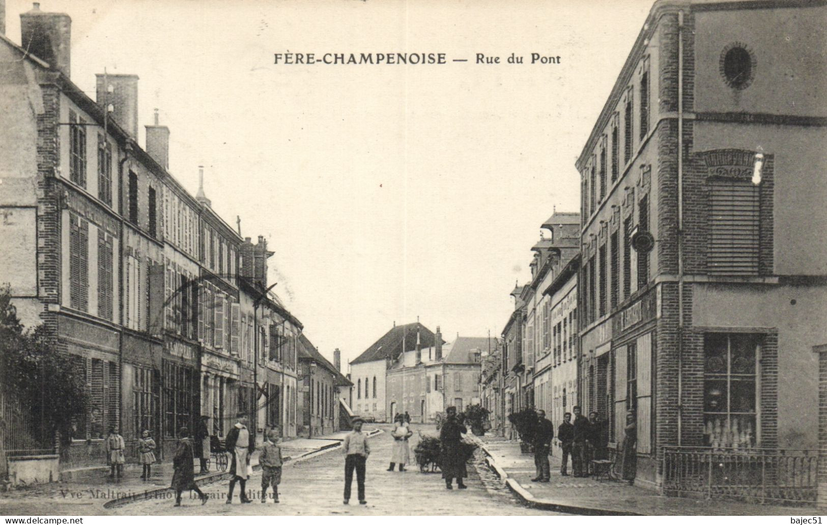 Fère Champenoise - Rue Du Pont "animés" - Fère-Champenoise