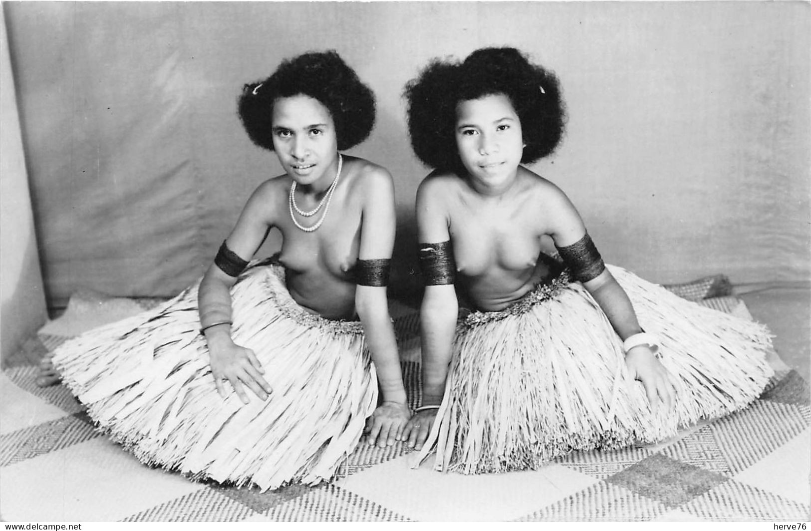 Photographie - Papouasie - Jeunes Filles Seins Nus - Nu Ethnique - Oceanía