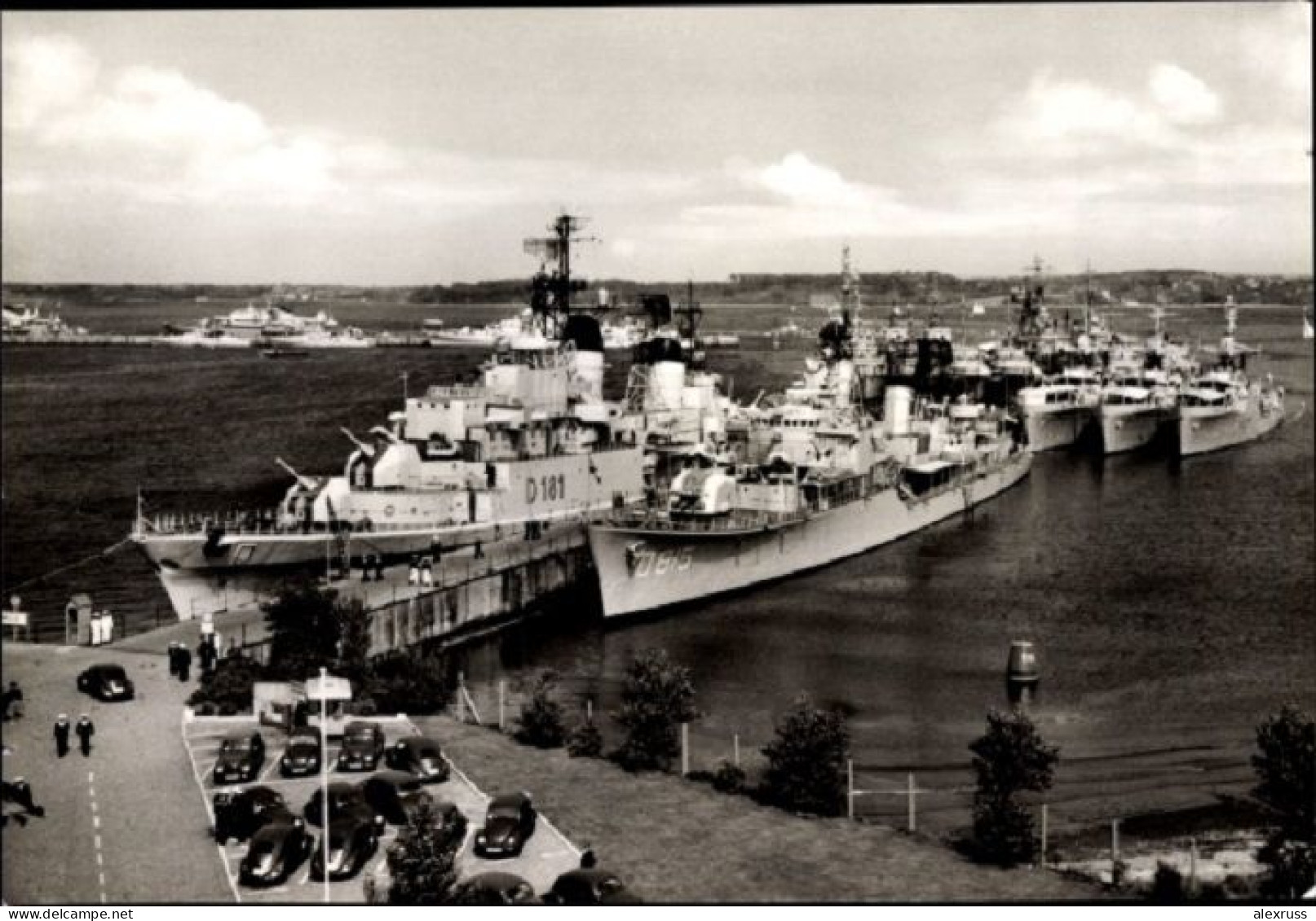 Germany Photo Postcard Kiel,Tirpitzmole,German Warships, D181, D815, Destroyer,German NAVY, Unused - Kiel