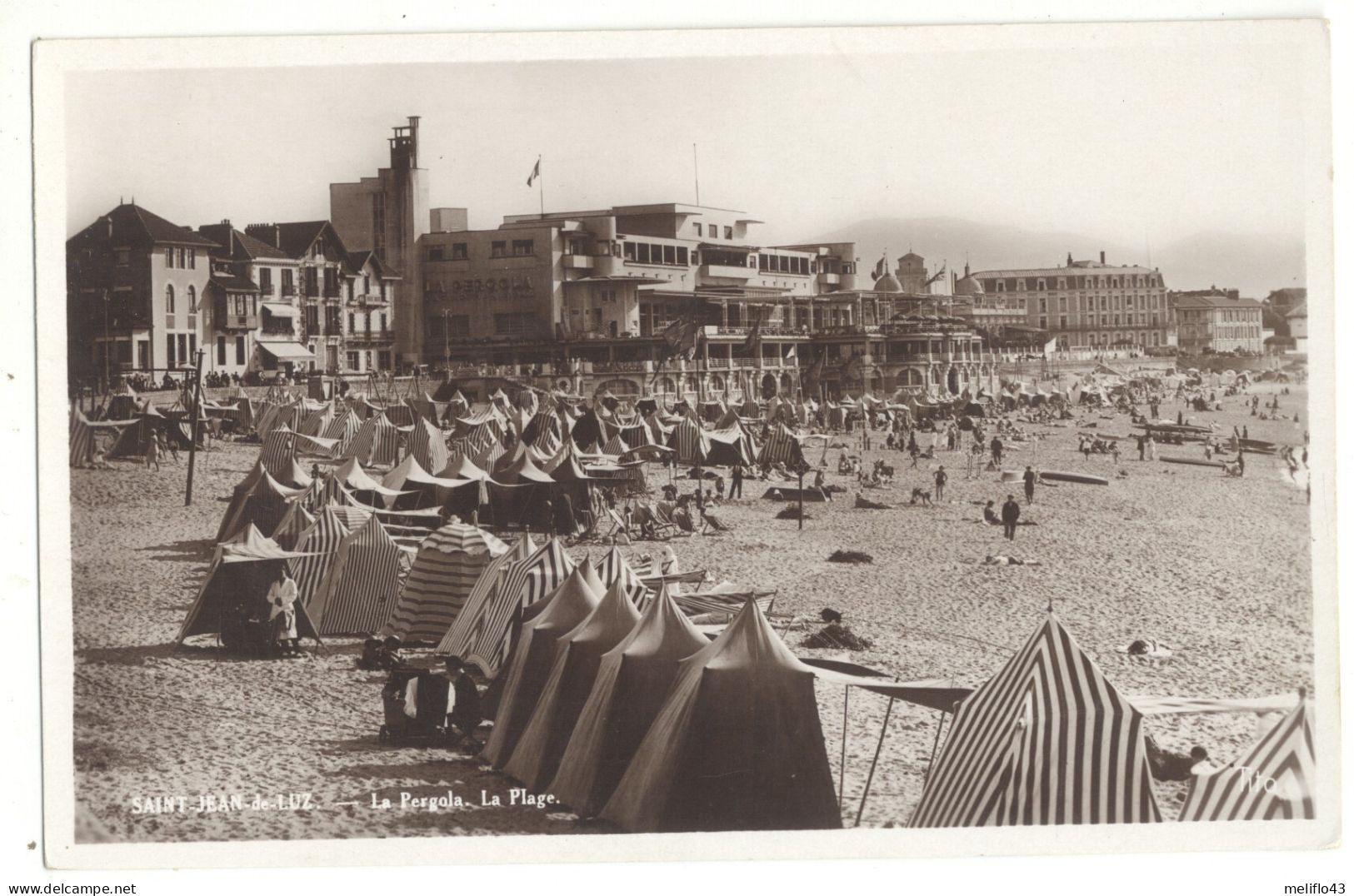 64/ CPSM - Saint Jean De Luz - La Pergola - La Plage - Saint Jean De Luz