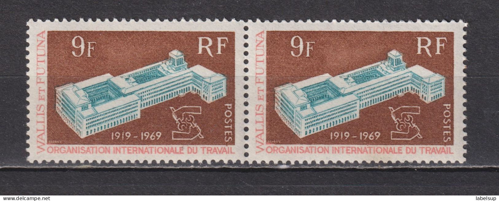 Paire De Timbres Neufs** De Wallis Et Futuna De 1969 YT 175 MNH - Nuevos