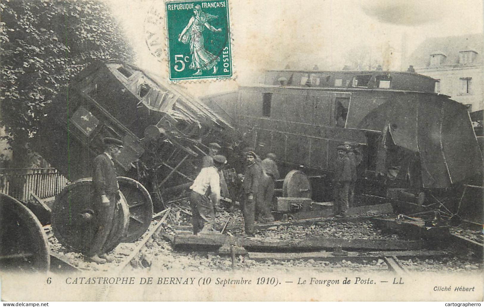 Catastrophe De Bernay Le Fourgon De Poste 1910 - Bernay