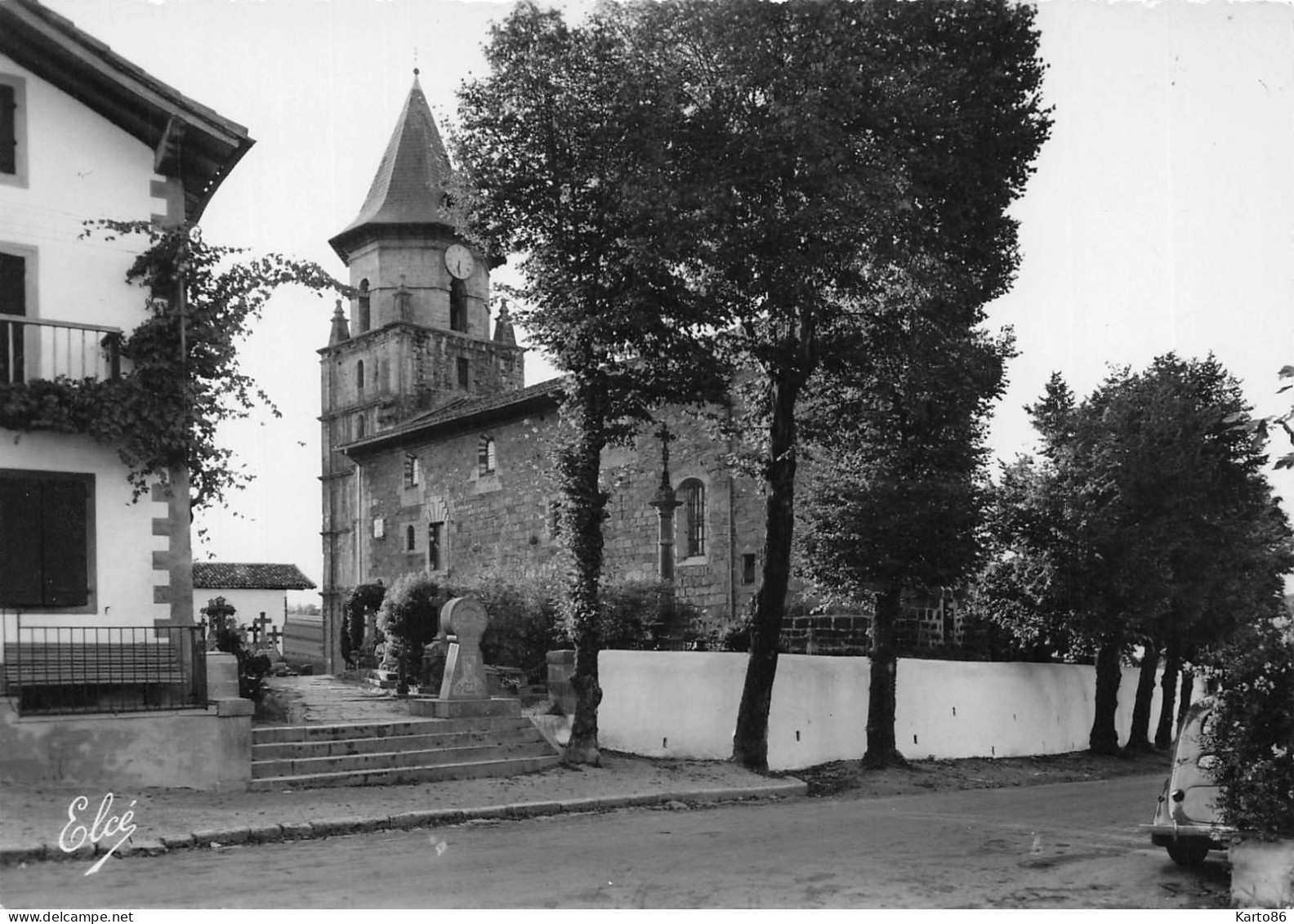 Ainhoa * Place De L'église Et Route Vers Sare - Ainhoa