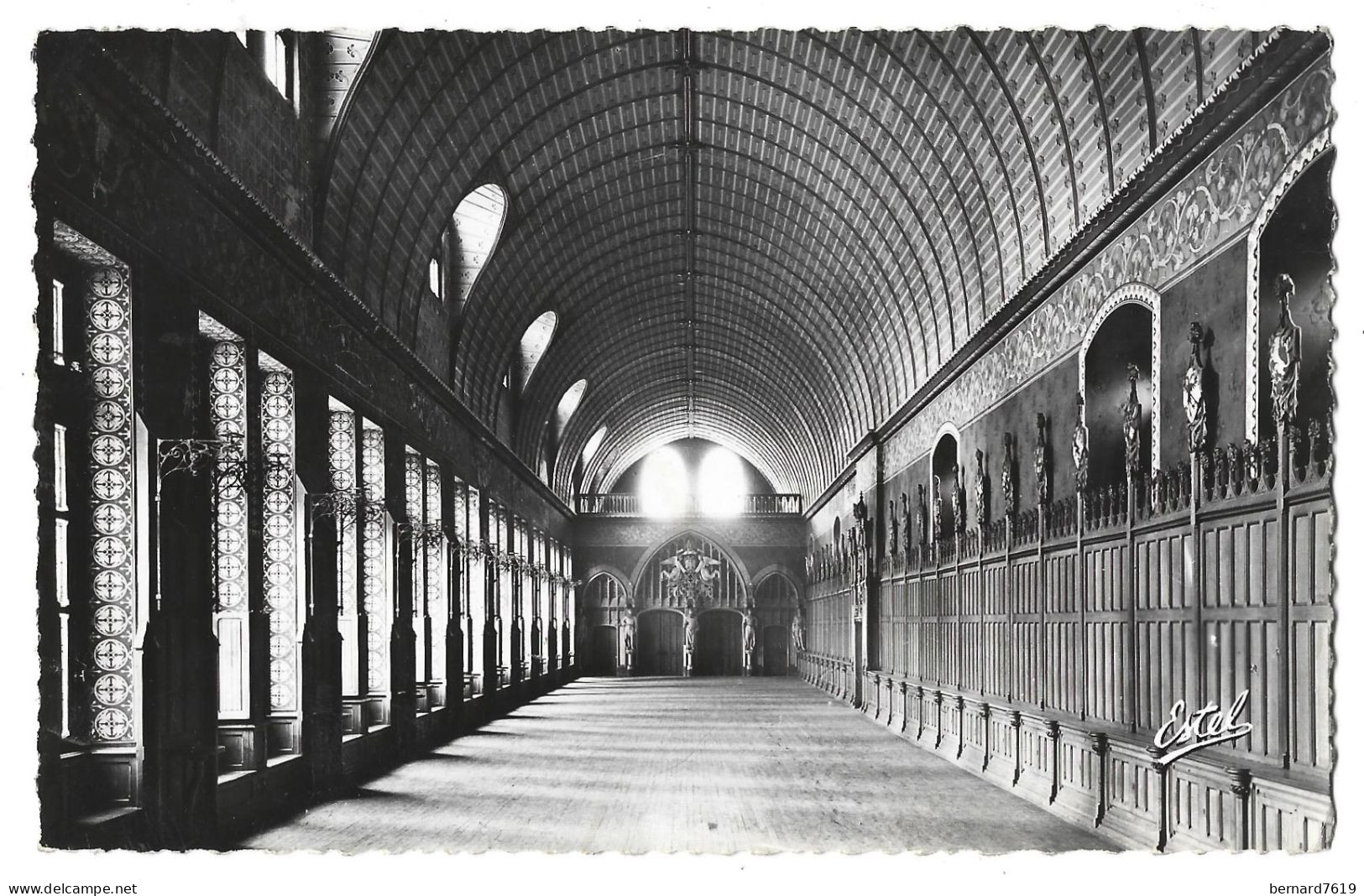 60  Pierrefonds - Salle Des Neuf Preuses - Pierrefonds