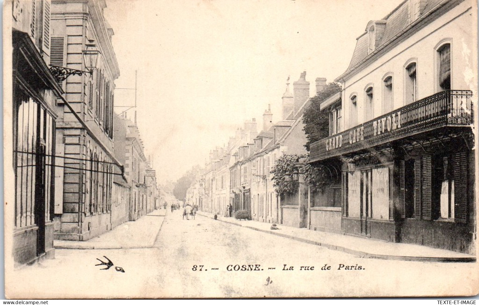 58 COSNE - La Rue De Paris.  - Cosne Cours Sur Loire