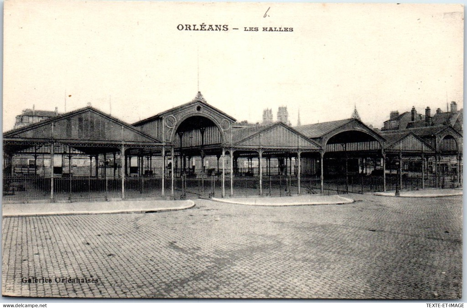 45 ORLEANS - Les Halles  - Orleans