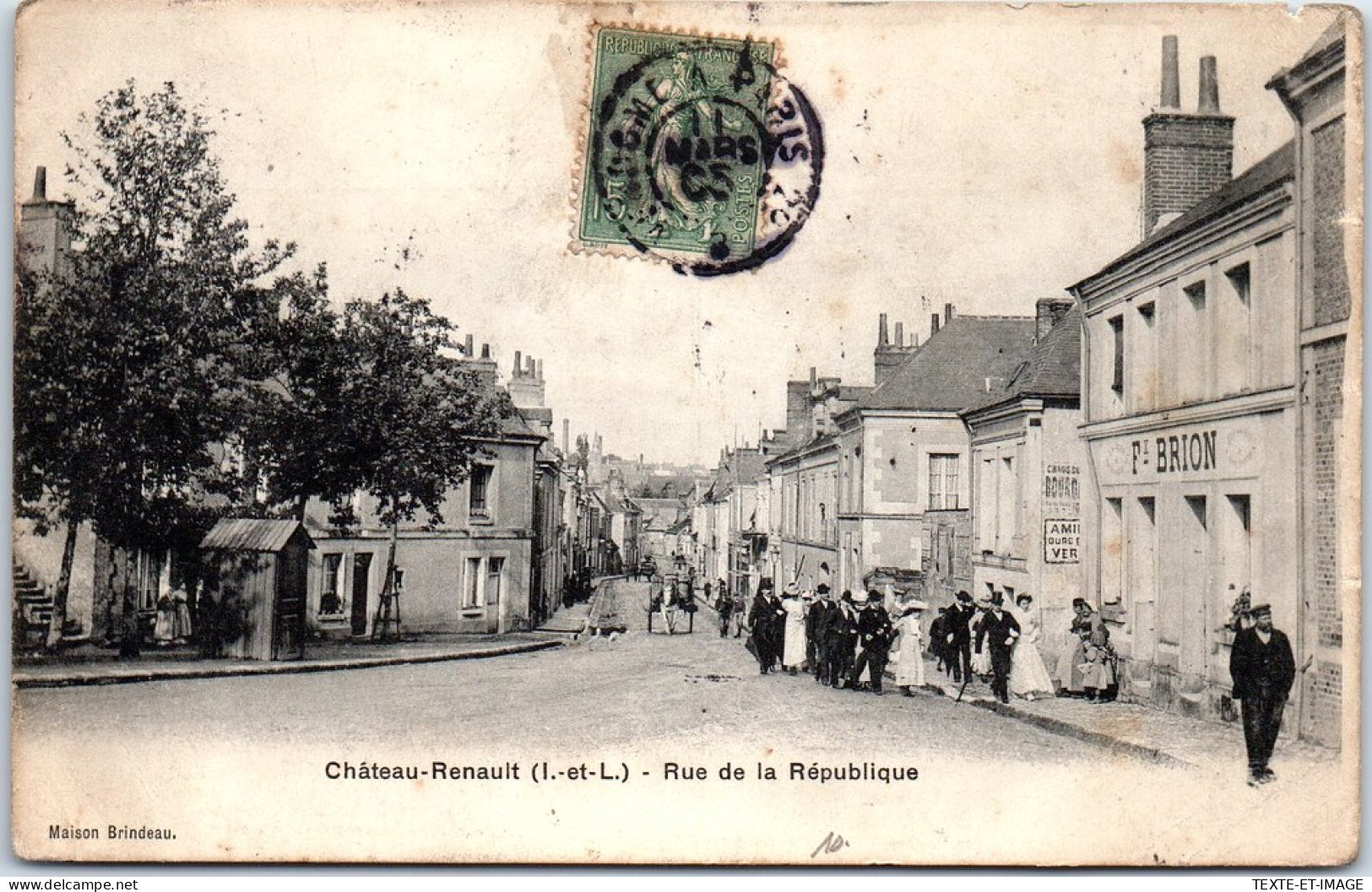 37 CHATEAURENAULT - Vue De La Rue De La Republique  - Andere & Zonder Classificatie