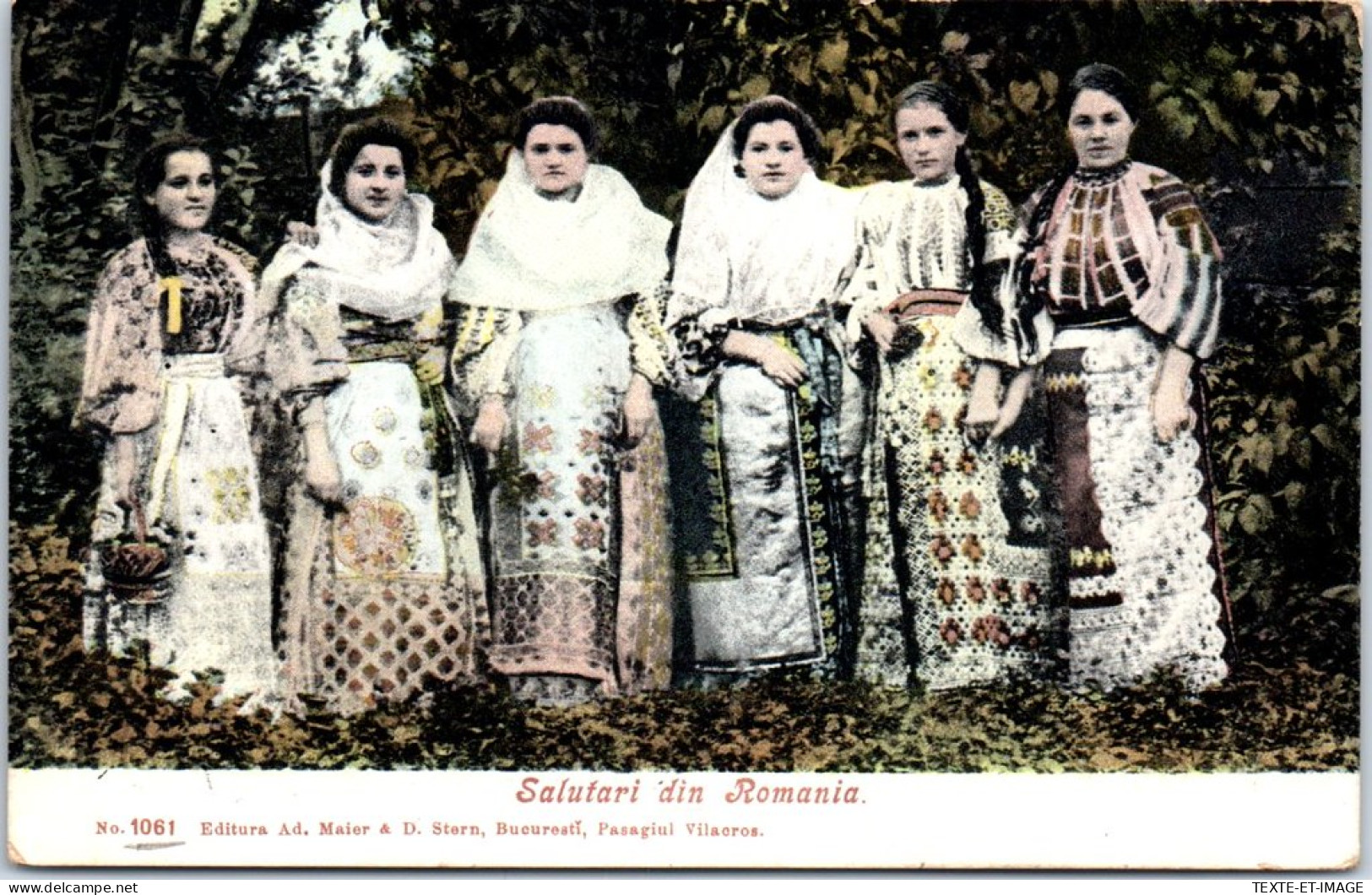 ROUMANIE - Salutari Din Romania, Costumes Locaux  - Rumänien