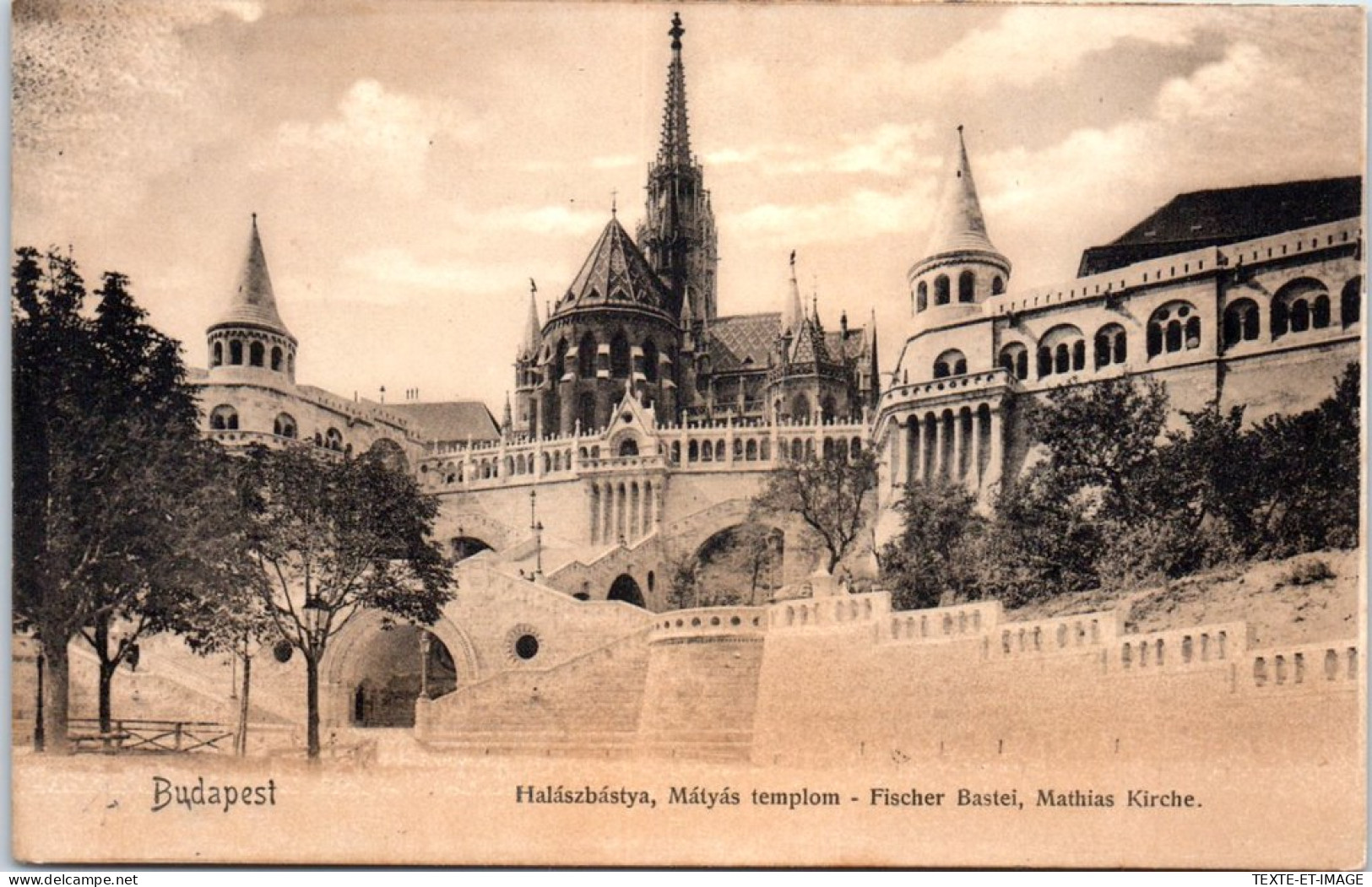 HONGRIE - Budapest Halaszbastya Matyas Templom  - Hungary