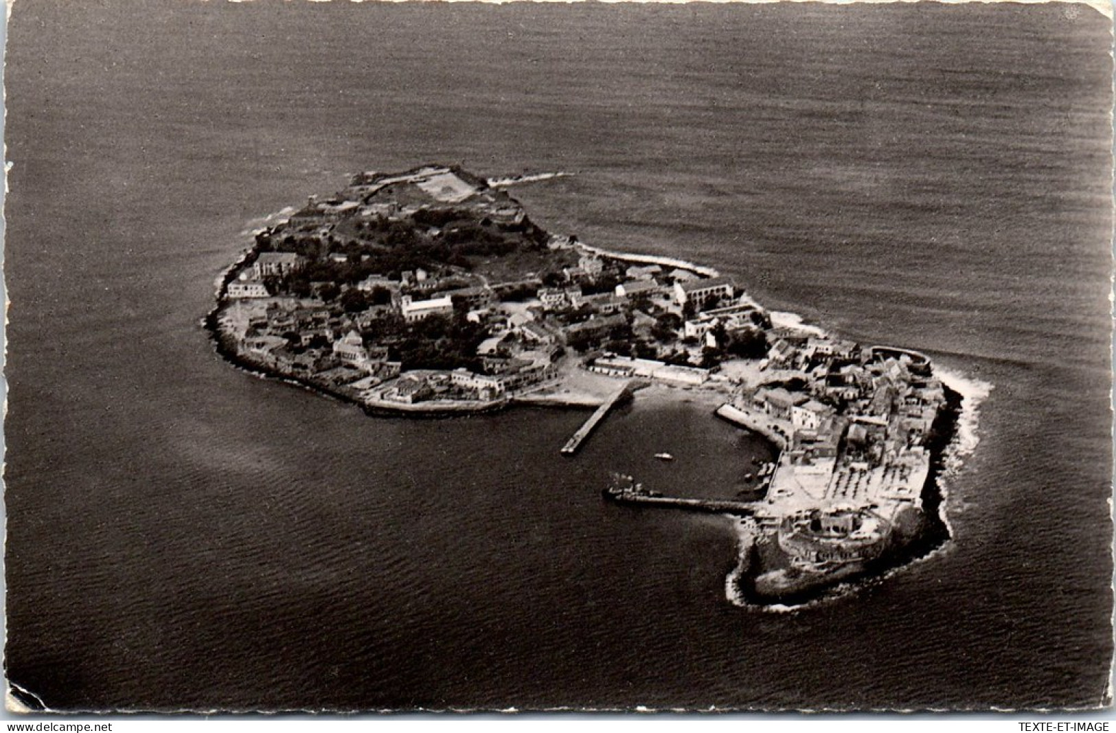 SENEGAL DAKAR - Ile De Goree Par Avion  - Sénégal