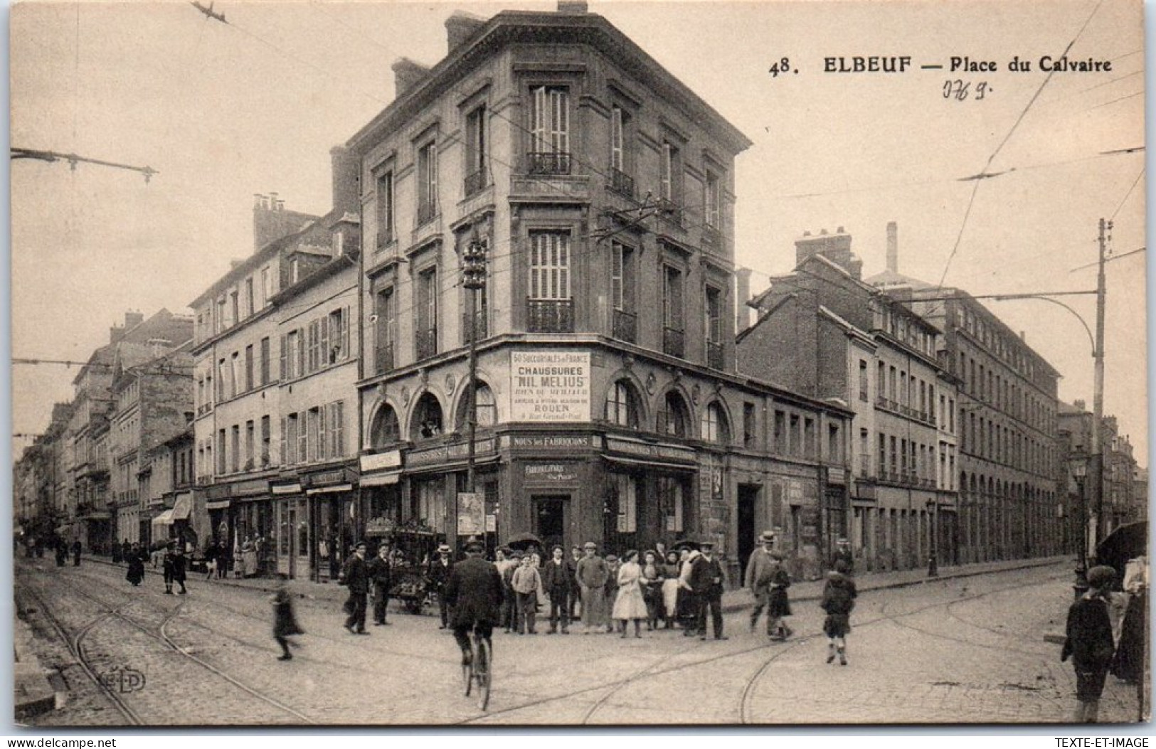 76 ELBEUF - La Place Du Calvaire. - Elbeuf