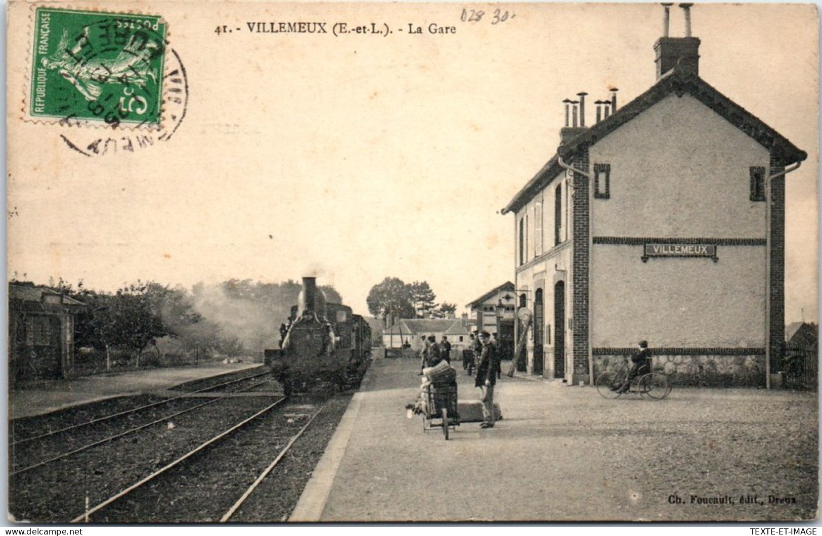 28 VILLEMEUX - Arrivee D'un Train En Gare  - Andere & Zonder Classificatie