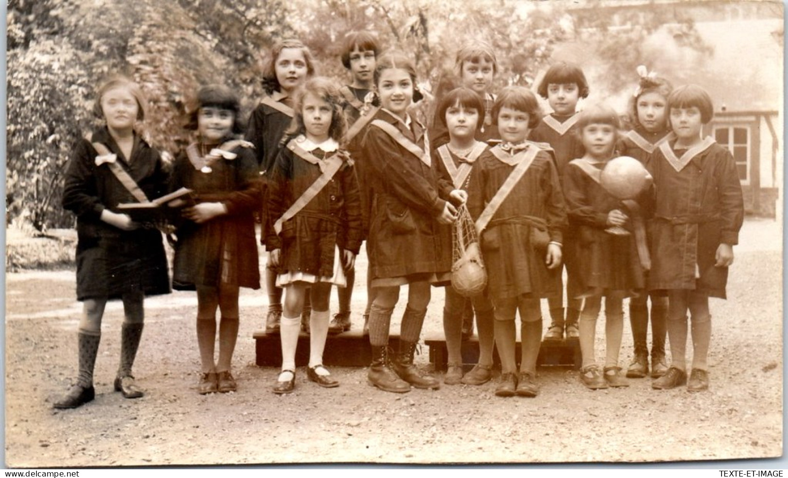 27 EVREUX - CARTE PHOTO - Petites Footballeuses Institution Notre Dame  - Evreux