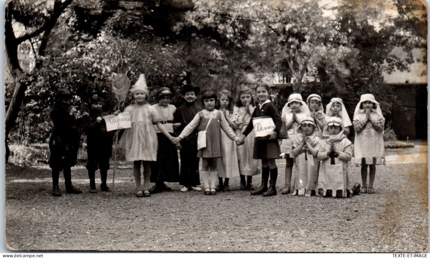 27 EVREUX - CARTE PHOTO - Groupe D'enfant Costumes  - Evreux