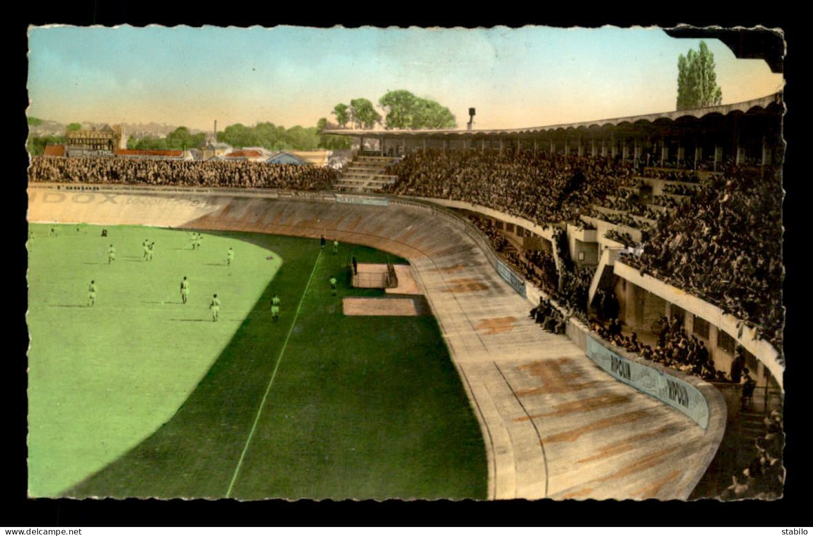 STADES - REIMS (MARNE) - Stadiums