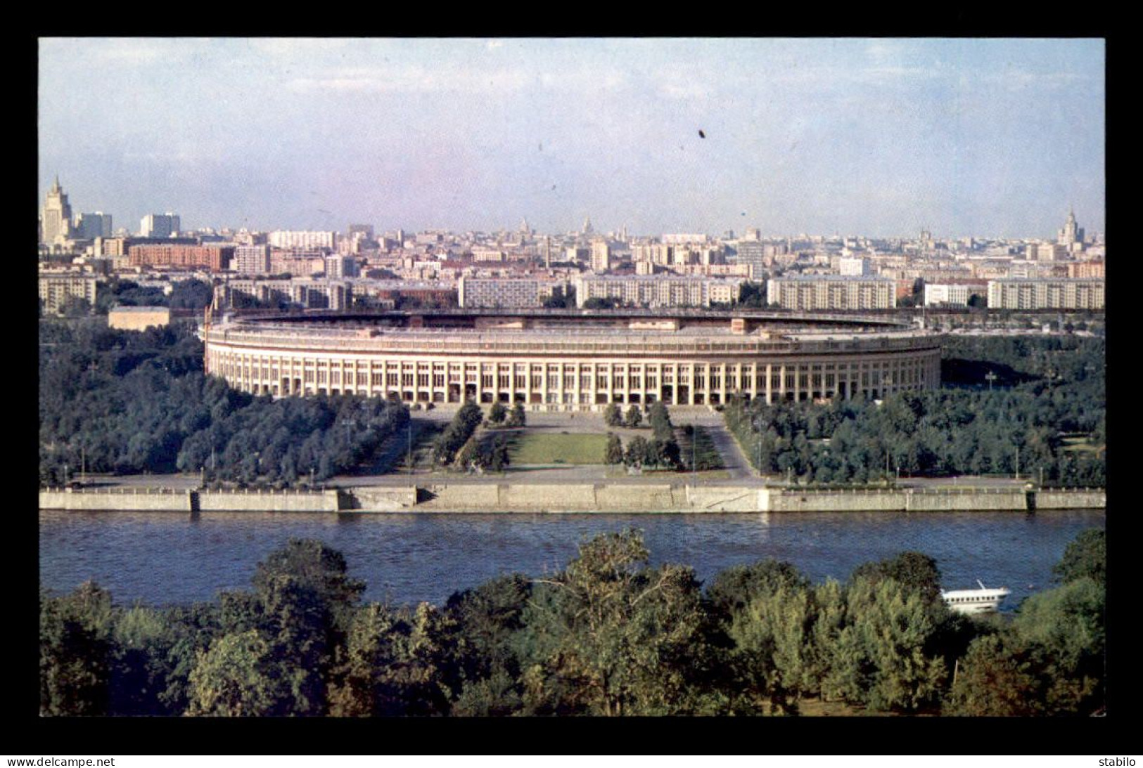 STADES - MOSCOU - VUE PANORAMIQUE QUI S'OUVRE DE LA TERRASSE SUR LES MONTS LENINE - Stadiums