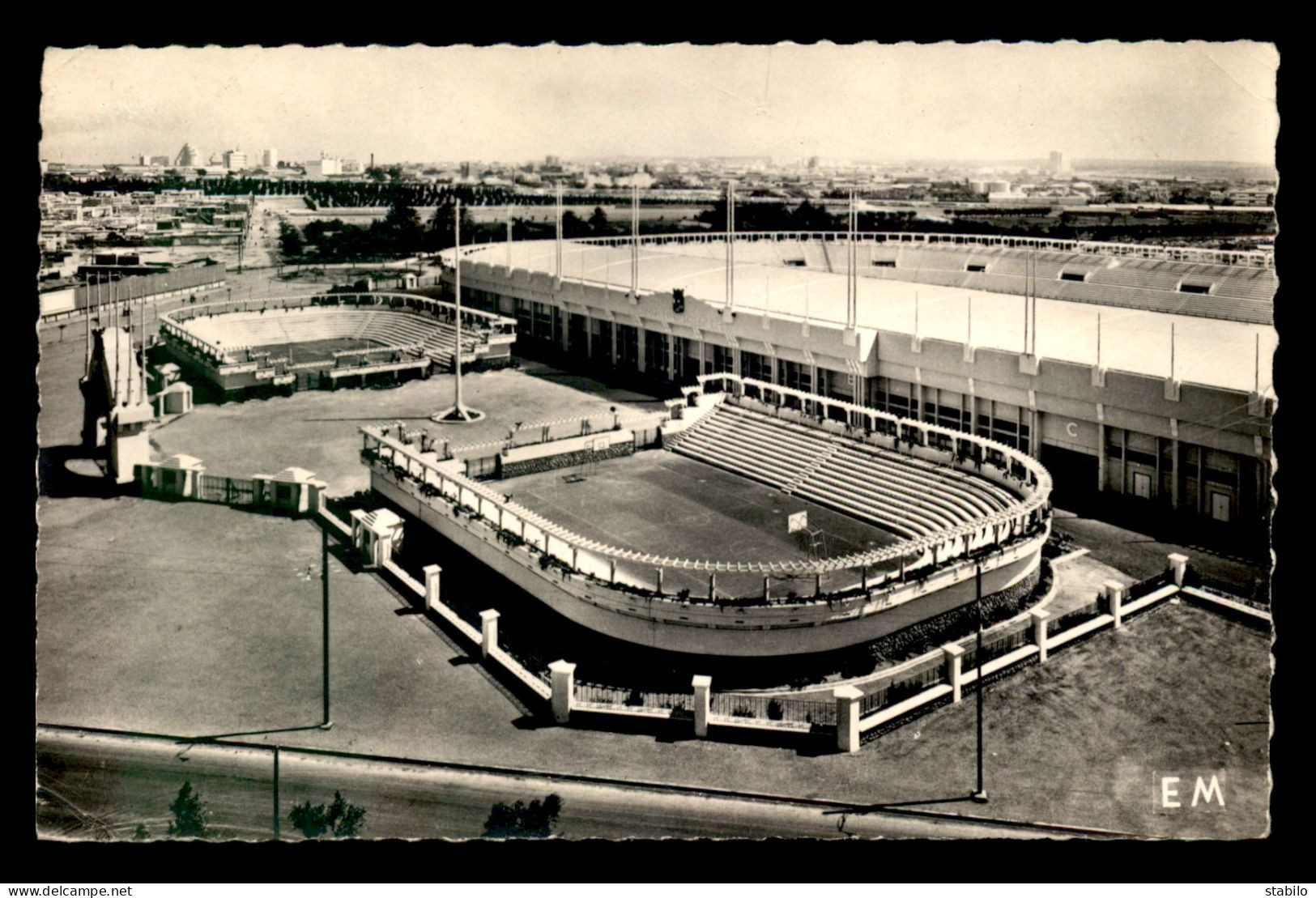 STADES - FOOTBALL - ALGERIE - ORAN - LE STADE MUNICIPAL FOUQUES-DUPARC - Stadien