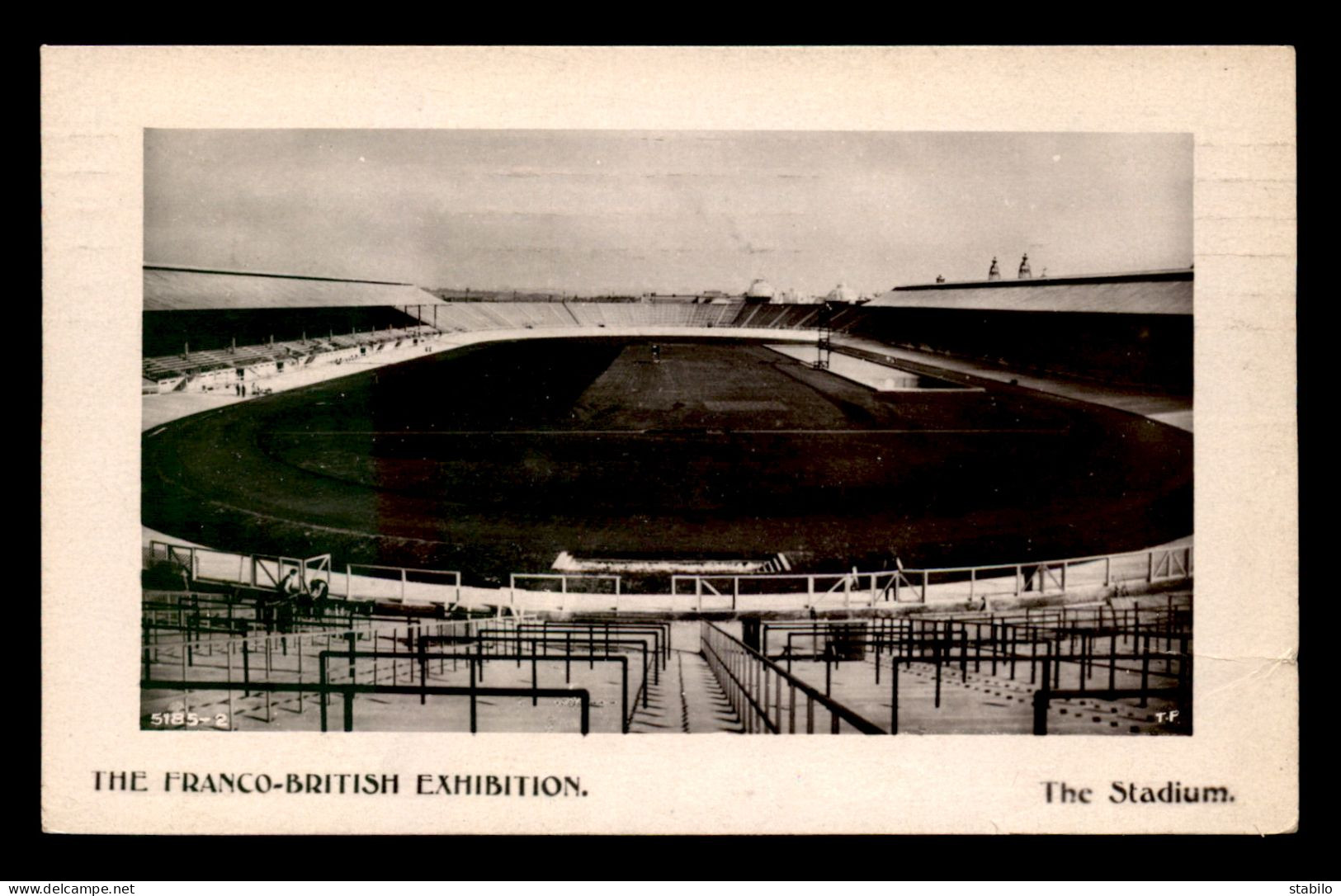 STADES - FOOTBALL - ANGLETERRE - LONDRES - Stadiums