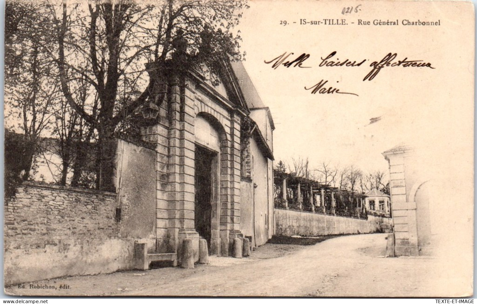 21 IS SUR TILLE - La Rue Du General Charbonnel. - Is Sur Tille