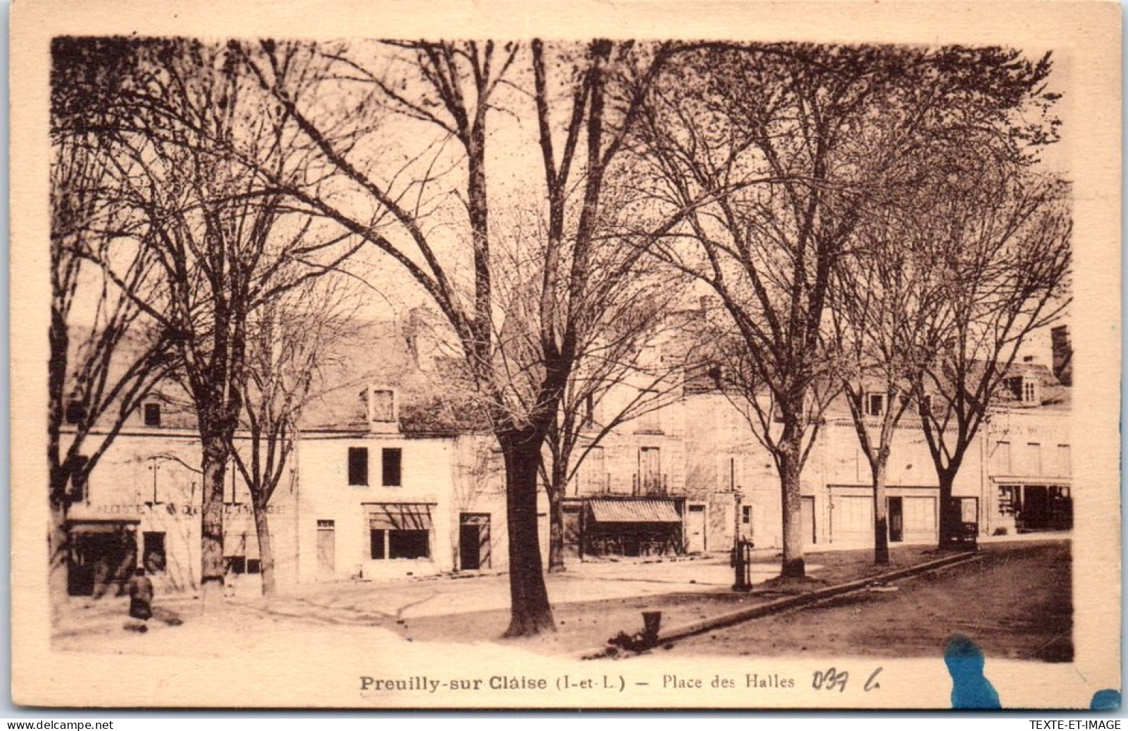 37 PREUILLY SUR CLAISE - La Place Des Halles. - Autres & Non Classés