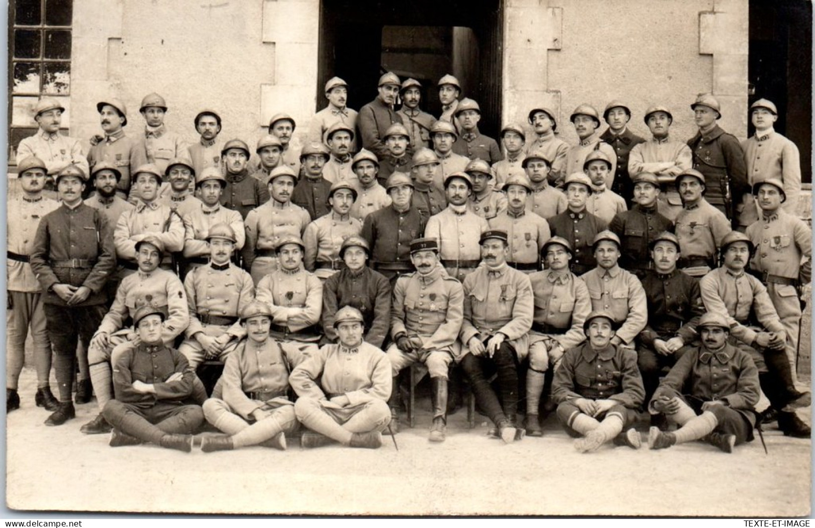 36 ISSOUDUN - CARTE PHOTO - Groupe De Soldats Tous Nommes (mai 1918) - Issoudun