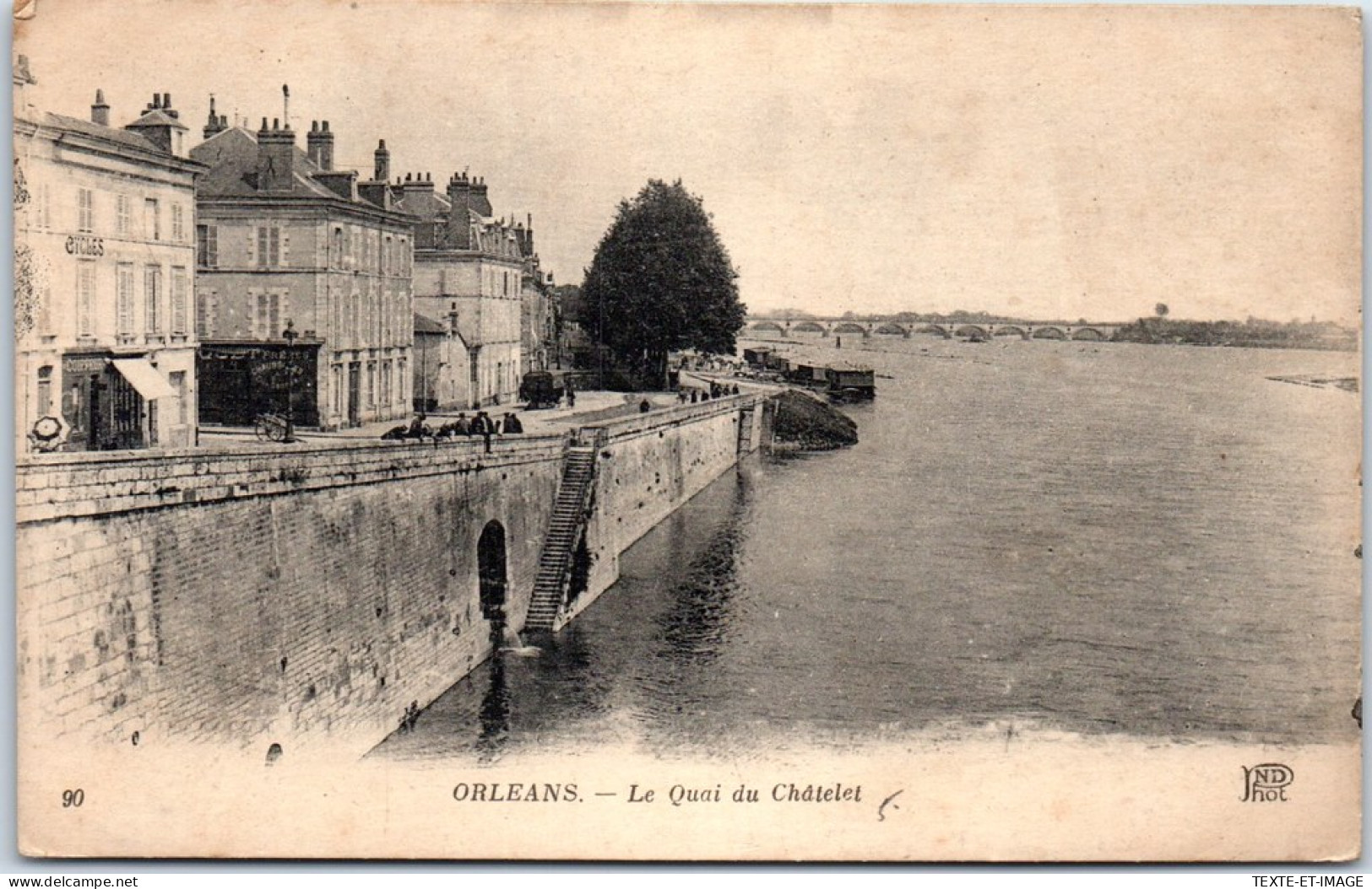 45 ORLEANS -- Le Quai Du Chatelet . - Orleans