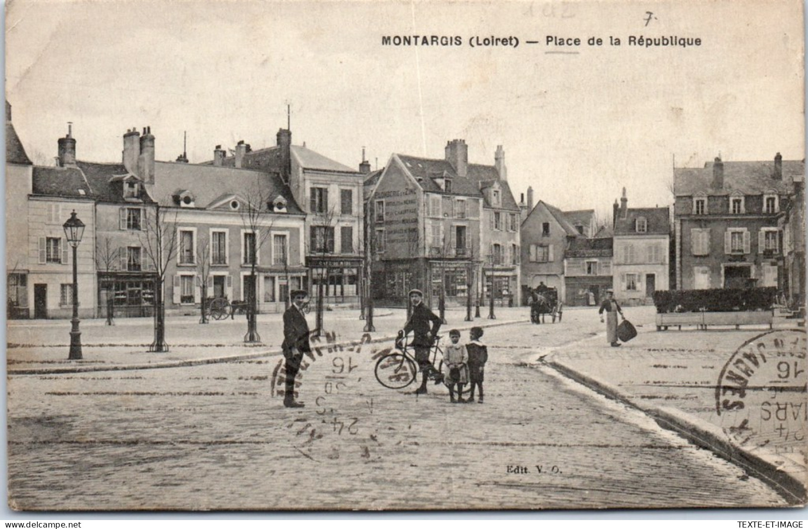 45 MONTARGIS -- Place De La Republique (animation) - Montargis