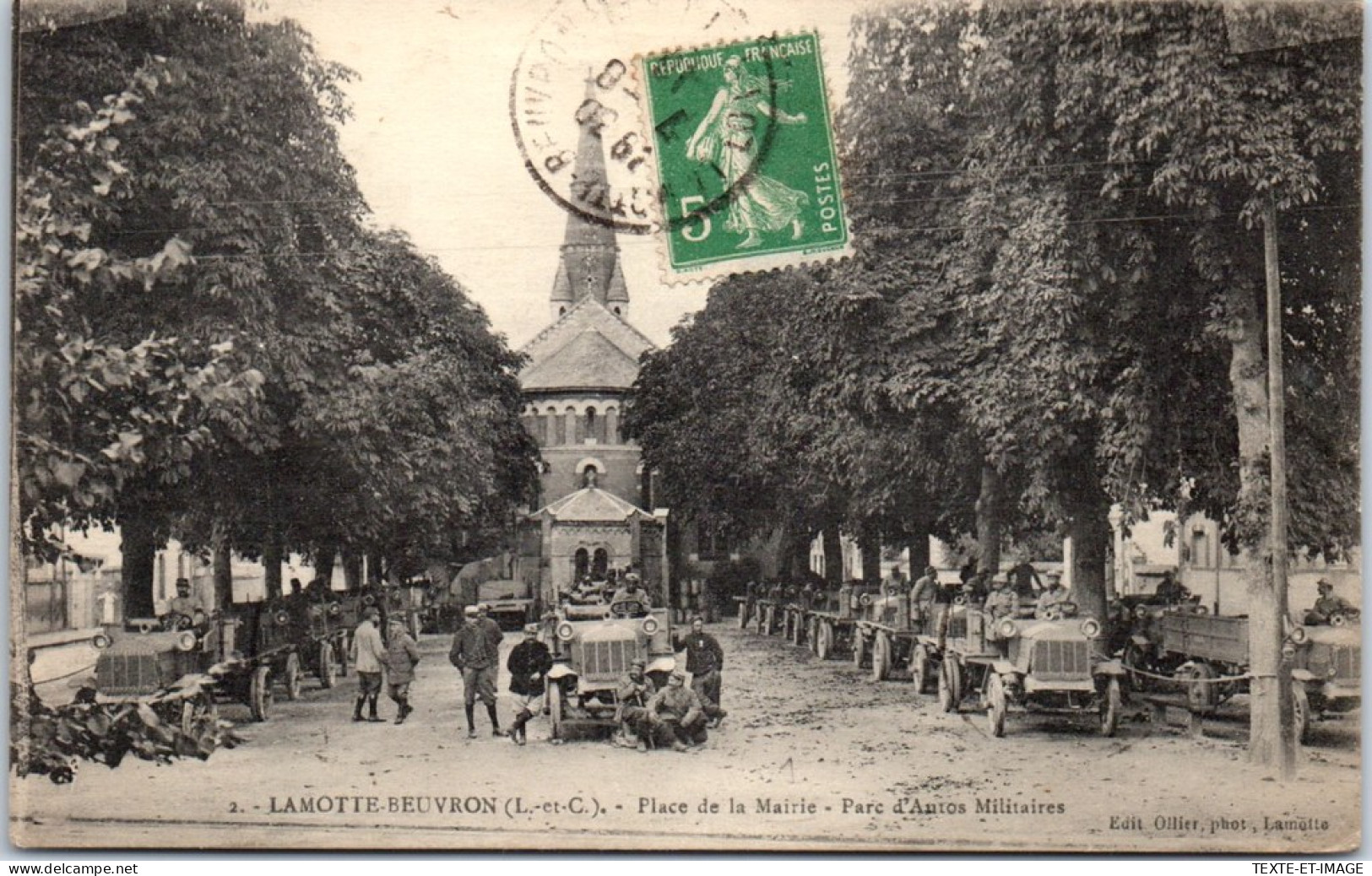 41 LA MOTTE BEUVRON - Place De La Mairie, Parc Militaires - Lamotte Beuvron