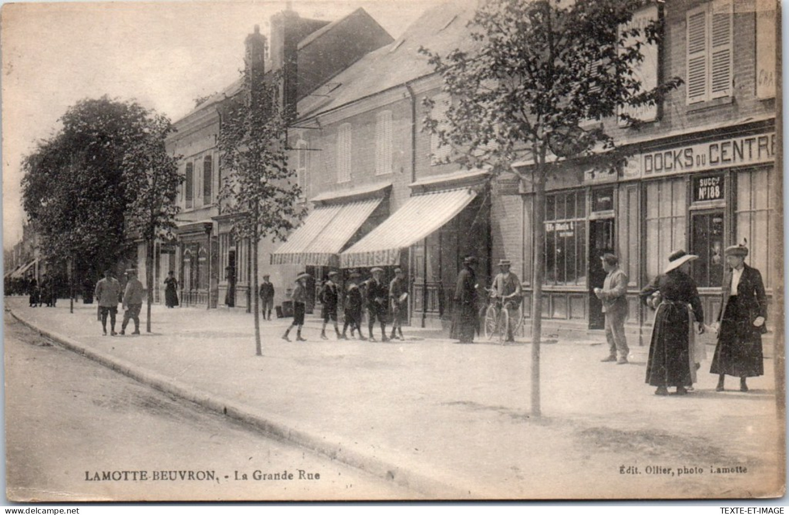 41 LA MOTTE BEUVRON - Commerces Dans La Grande Rue. - Lamotte Beuvron