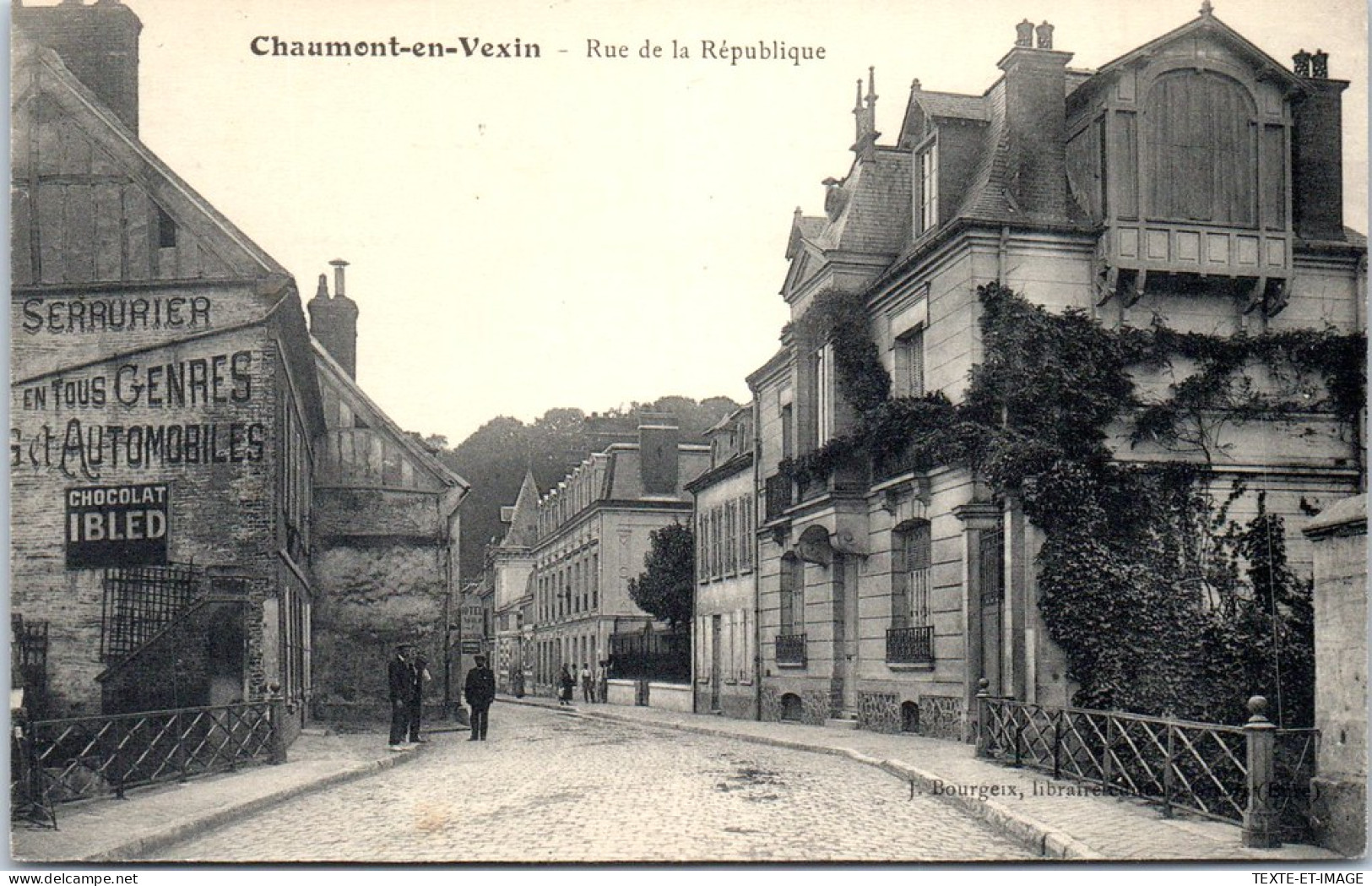 60 CHAUMONT EN VEXIN - La Rue De La Republique  - Chaumont En Vexin