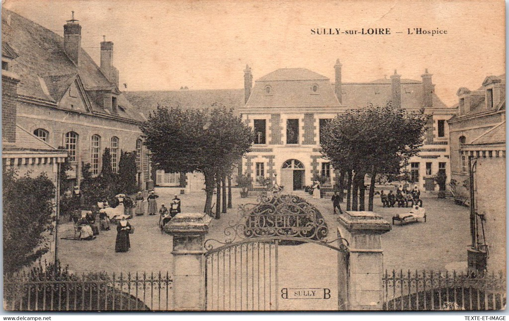 45 SULLY SUR LOIRE - Vue D'ensemble De L'hospice. - Sully Sur Loire