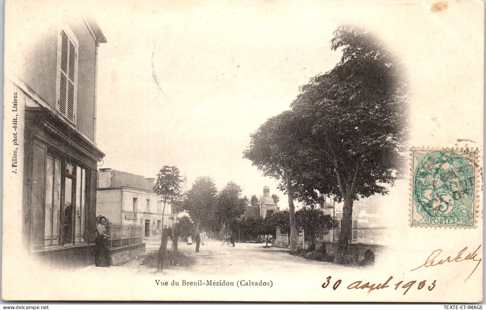 14 BREUIL MEZIDON - Le Centre Du Village  - Autres & Non Classés