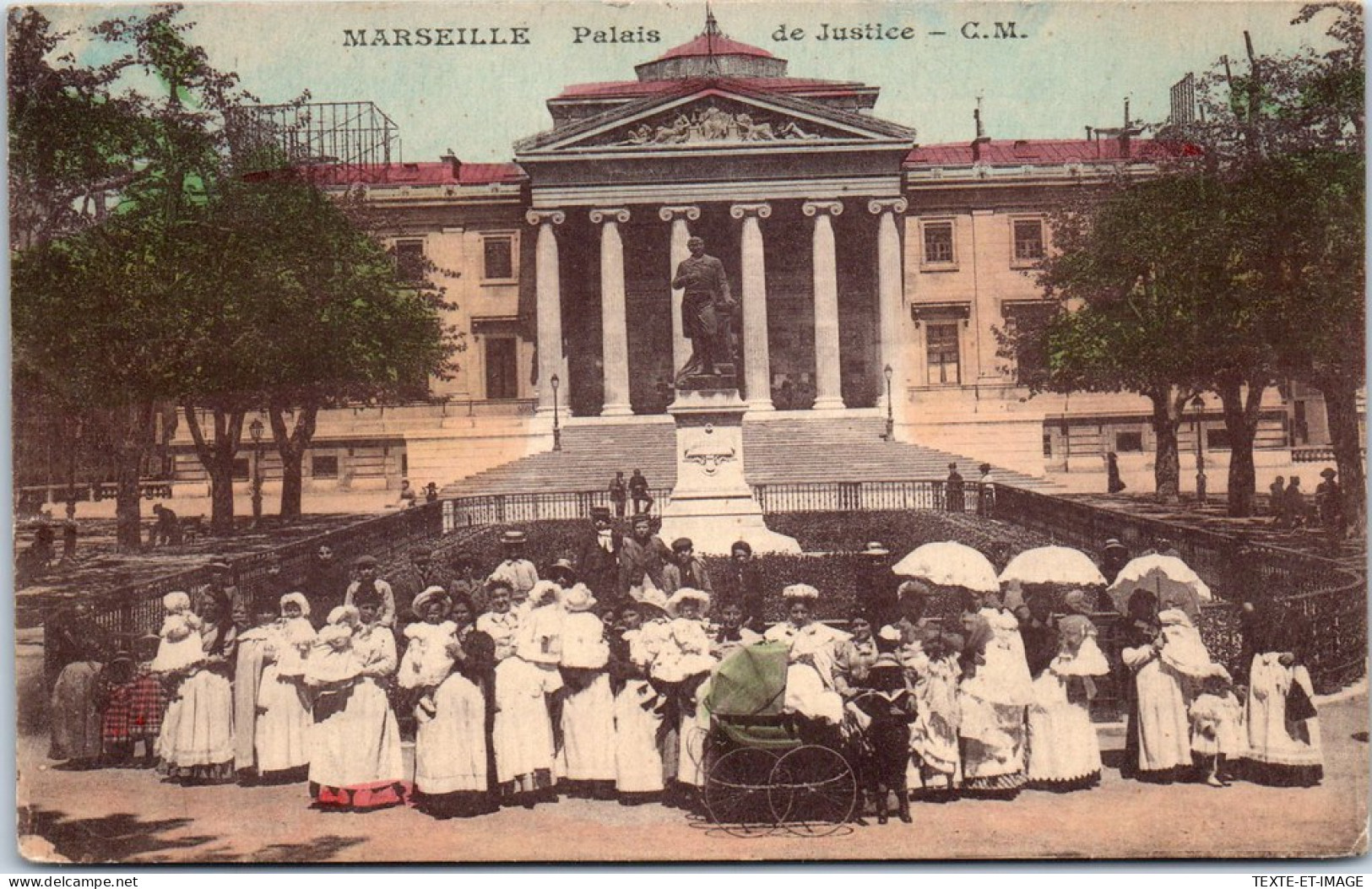 13 MARSEILLE - Les Nounous Devant Le Palais De Justice  - Unclassified
